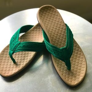 Brand New - Thong Sandal - Sz 8.5